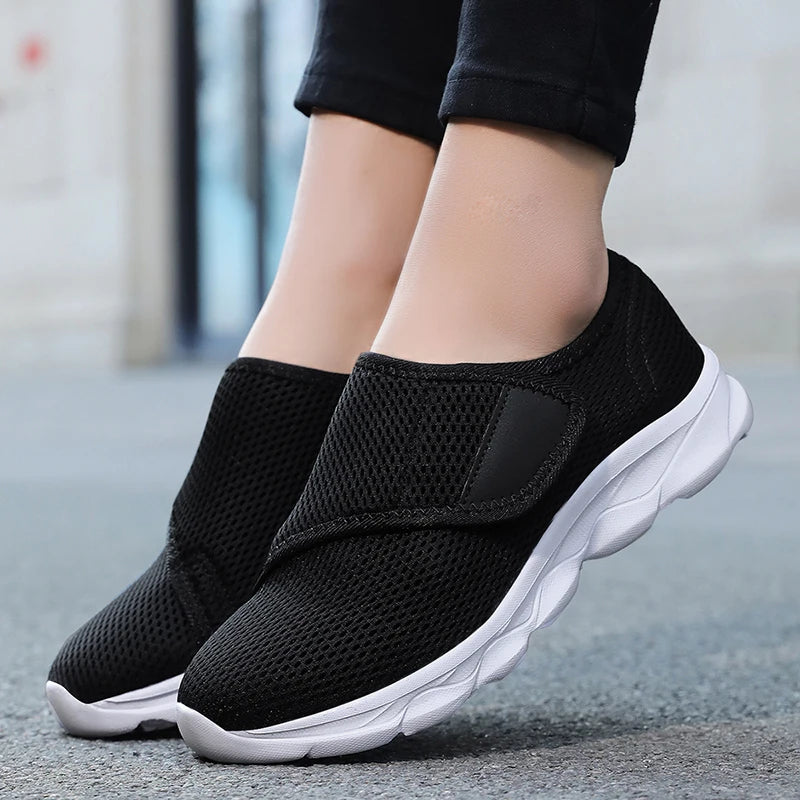 Chaussures orthopédiques confortables – idéales pour les pieds larges, enflés ou sensibles.
