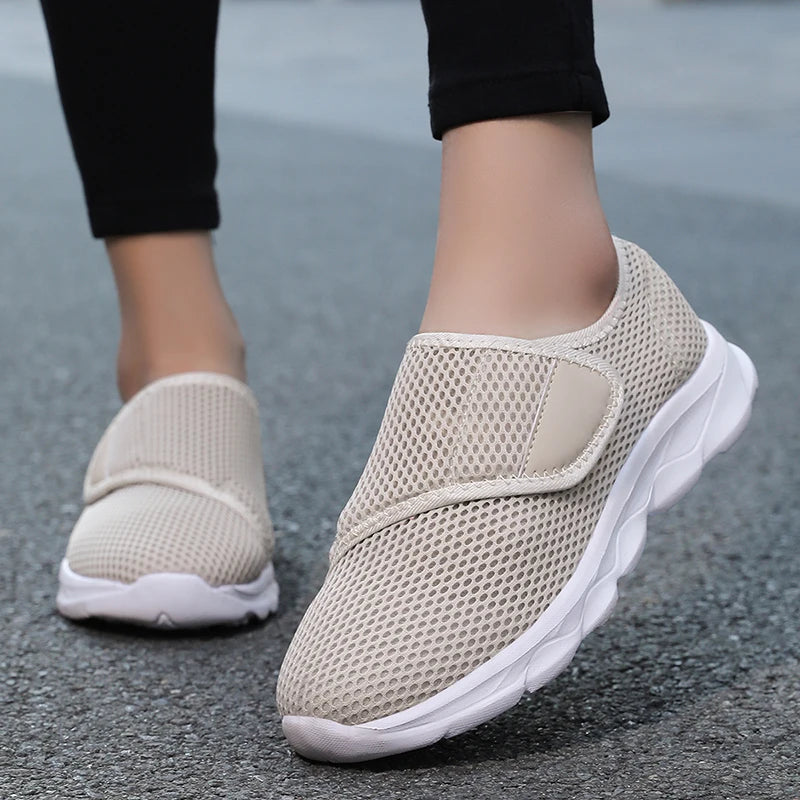 Chaussures orthopédiques confortables – idéales pour les pieds larges, enflés ou sensibles.